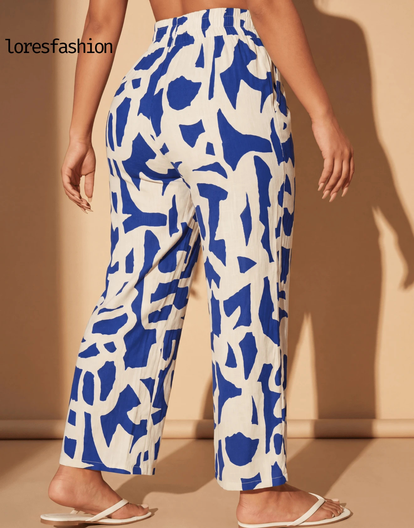 Pantalónpara Mujer de Pierna Ancha con Cintura Alta Elástica y Pretina Ancha, Diseño Suelto y Fluido que Estiliza la Figura, Estampado de Lunares Grandes Moderno y Elegante, Tela de Rayón Ligera, Suave, Transpirable y de Alta Calidad que No se Arruga ni Hace Bolitas, Pantalón Largo Cómodo con Bolsillos Laterales y Ajuste Relajado, Ideal para Vacaciones, Playa, Paseos, Compras o Uso Diario, Look Casual Chic Versátil para Primavera, Verano y Otoño, Fácil de Combinar con Camisetas, Tops, Blusas o Sandalias, Prenda Femenina Moderna que Aporta Frescura, Movimiento y Estilo en Cualquier Ocasión - Azul - Ver 1