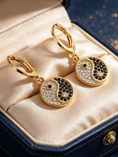 Women's Gold-Plated Yin Yang Pendant Hoop Earrings, Inlaid With Black And White Zirconia, Exquisite Chinese Style Symbol Design, Suitable For Daily Commute And Workwear, An Ideal Gift For Fashion Enthusiasts