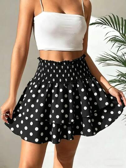 Chân váy ngắn xếp tầng họa tiết chấm bi phong cách bohemian dành cho nữ, chất liệu vải dệt, hoàn hảo cho mùa hè.