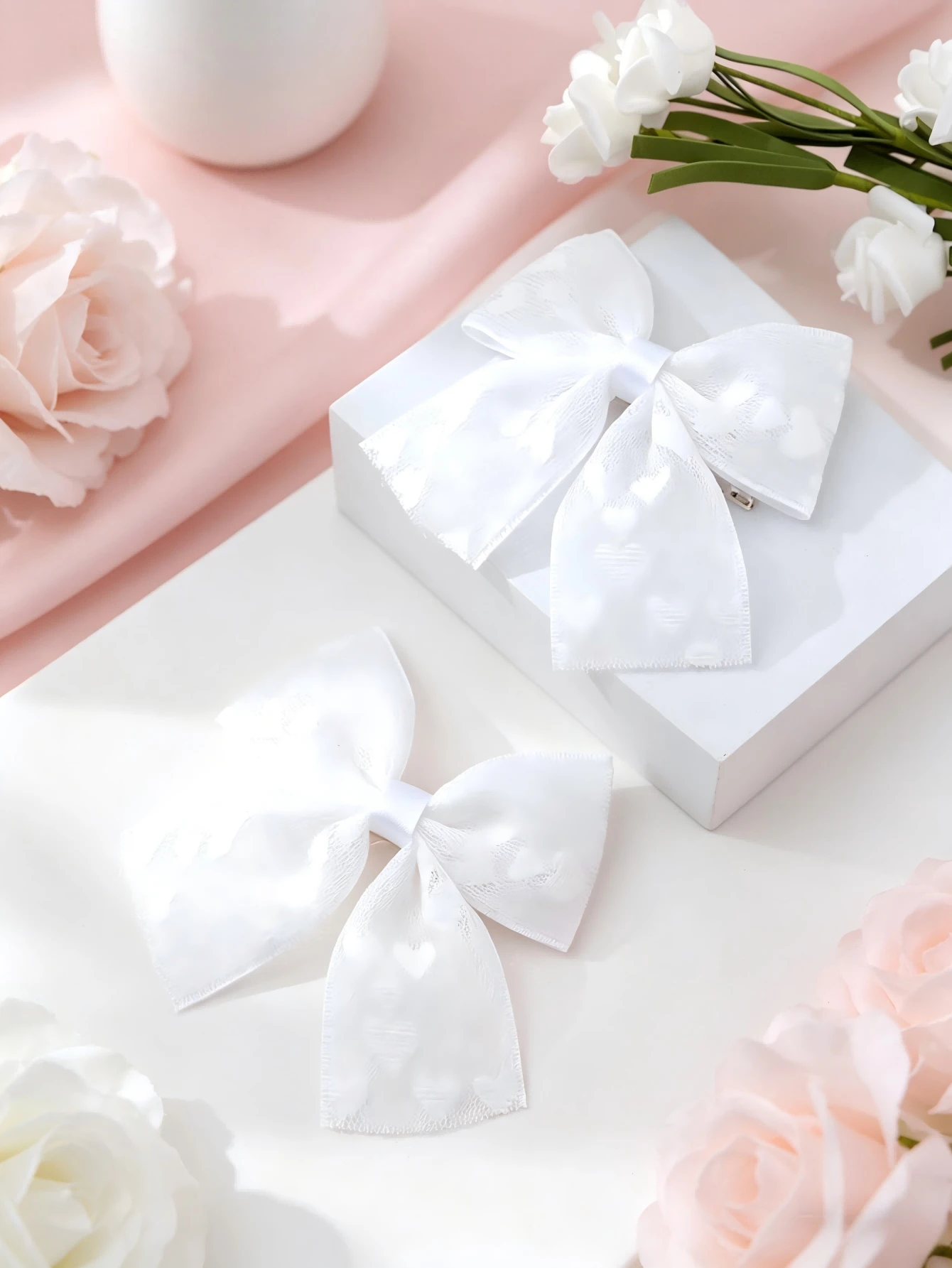 2pcs Heart Pattern Mesh Bow Hair Clips, 14+ Delicate Bow Hair Accessories / Minimalist Style Versatile Dress Decor - White - View 1