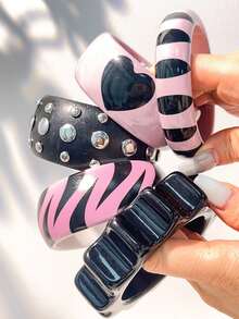 1pc Black & Pink Heart-Shaped Bracelet, Resin Material Y2K Goth Style With Stripe & Glitter Decor, Unique Fashion Accessory Suitable For Women And Girls - Multicolor - View 9