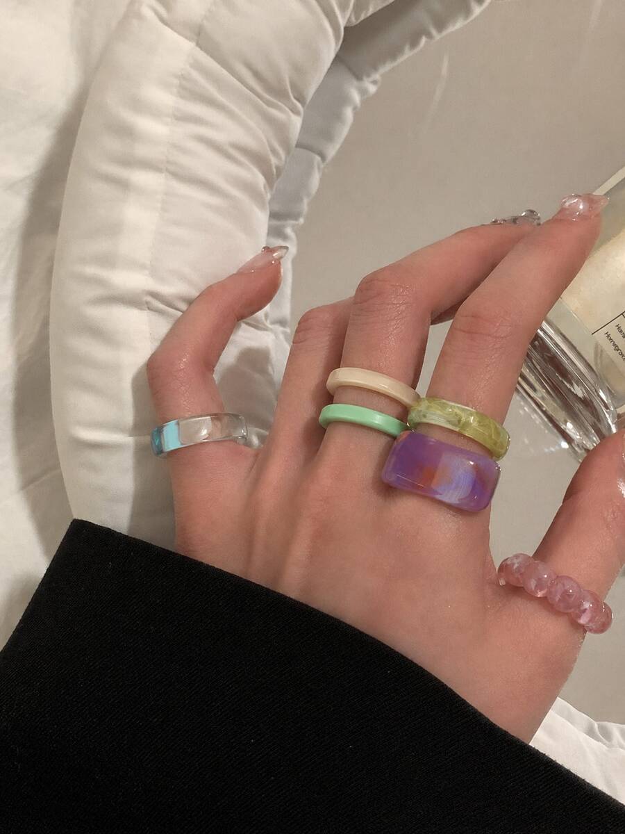 CHOSHILAR Set de 7 anillos de resina de gelatina transparente, multicolor, estilo Hyun-A apilables para mujeres (Nota: Cada anillo tiene un patrón único debido al proceso de teñido anudado hecho a mano, y puede haber ligeras variaciones de color entre lotes) - Color 28 - Ver 1