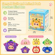 Hộp bí mật PlayQuest chính hãng, Mô hình Samuel trong Three Little Hairs thuộc series Công viên Trái cây (không phải thú nhồi bông), Hộp bí mật búp bê dễ thương, Bao gồm 6 kiểu thông thường và 1 kiểu bí mật, Hộp bí mật nhân vật hoạt hình, Gói quà bí ẩn, Thích hợp để trang trí bàn làm việc, trang trí nhà cửa và làm quà tặng tiệc tùng, Quà tặng sưu tập bất ngờ cho Giáng sinh, Halloween, Sinh nhật, Ngày Valentine. - Nhiều màu - Xem 13
