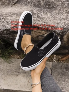 Couple's Canvas Shoes, Slip-On Slouchy Shoes, Walking Shoes, Fashionable Casual Versatile Classic Canvas Shoes - Black and White - View 14
