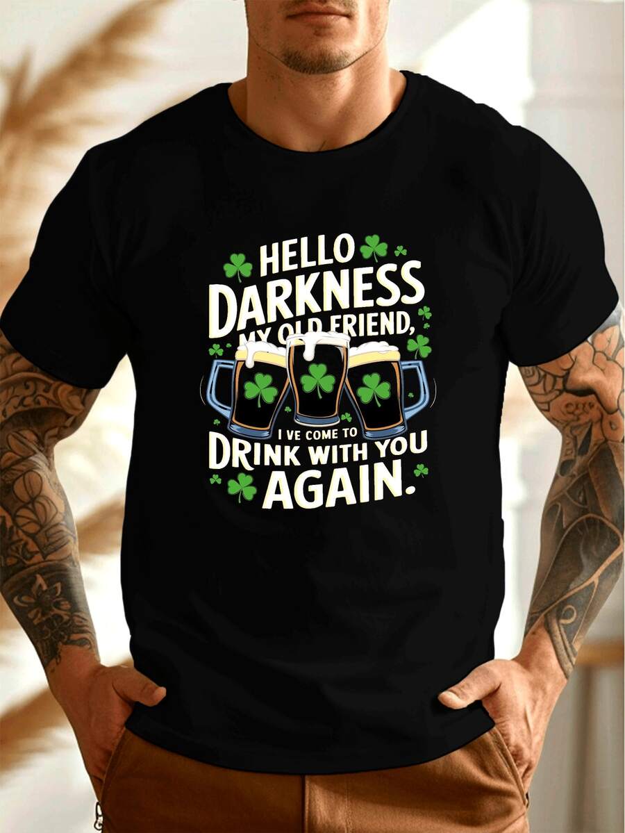 Camiseta de Hombre con Estampado de Cervezas y Tréboles de Tema Irlandés "Hello Darkness My Old Friend" - Camiseta Casual de Cuello Redondo Ligera para Fiestas de San Patricio, Atuendos de Pub Irlandés y Fans de la Cultura Irlandesa - Manga Corta Suave y Cómoda con Ajuste H - Negro - Ver 1