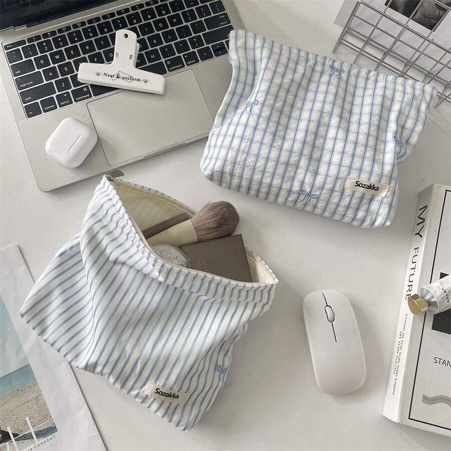 1 chiếc túi đựng mỹ phẩm, son môi và đồ trang điểm tối giản màu xanh kẻ caro thêu hoa. - Nhiều màu - Xem 1