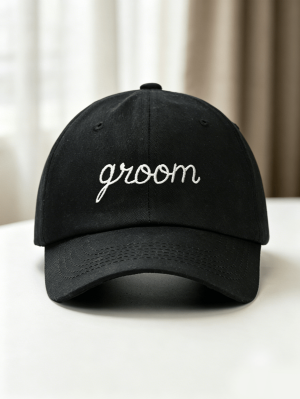 A Retro Embroidery Hat Hats For Men Hatsfor Women,All-Season Spring SummerAutumn Winter Wearable AdjustableStrap Suitable For Valentine's DayWeddings Christmas School SeasonFather's Day Bridal Mardi Gras Wedding Y2k Beach Bride Wedding Items Present Bachelorette Party Travel Teacher Student Vacation Essentials