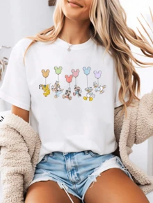 (Loose Version)Disney-Style Women's Graphic Tee Featuring Mickey Mouse Balloon And Cheerful Mickey & Minnie Cartoon Prints. Women's Summer Clothing With A Crew Neck Design. Made From Soft, Comfortable 100% Cotton Fabric, Perfect For Everyday Wear, Outdoor Activities, Or Shopping Outings. Also Ideal As Women's Vacation Wear. - 白色 - 查看 1