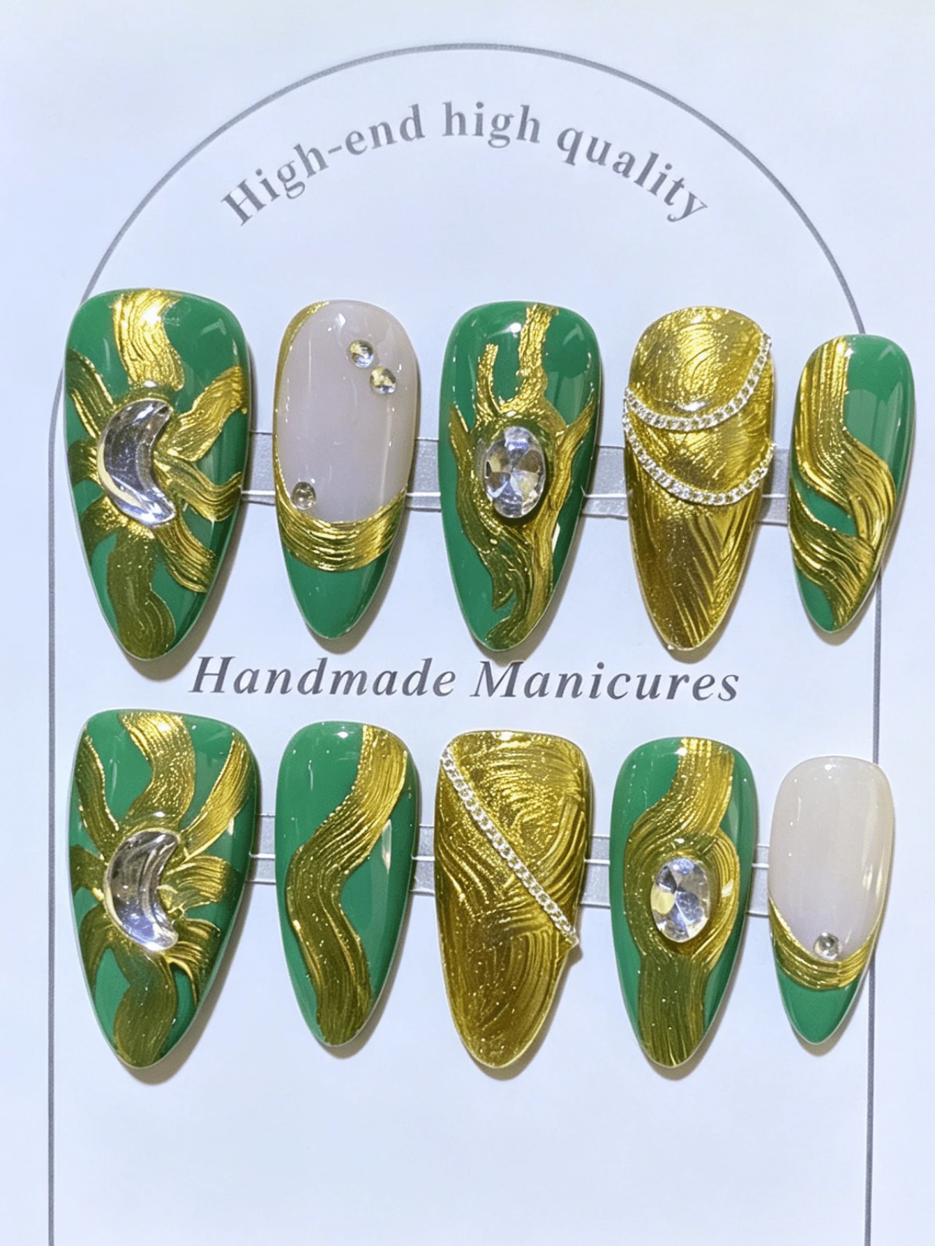 10片装女士奢华美甲贴片，手工制作亚克力假指甲，绿色和金色金属漩涡设计，3D月亮和水钻美甲饰品，光泽长杏仁形，可重复使用，适合婚礼、派对、约会之夜。 - 彩色 - 查看 1
