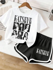 2026 Girls' Boys' Graphic Short Sleeve T-Shirt And Elastic Waist Shorts Set, Katseye Music Shirt, Katseye K-Pop Graphic T-Shirt, Katseye Gnarly T-Shirt, Katseye K-Pop T-Shirt, Gabriela Shirt, T-Shirt For Teenagers, Music T-Shirt Boys' T-Shirts Girls' Outfits Matching Mother-Daughter Wear TV-Inspired Gifts For Girls Teenage Girls' Clothing Boys' Apparel Gifts For Teenage Boys Children's Outfits Girls' Aesthetic T-Shirts Teenage Girls' Tops Teenage Girls' T-Shirts Teenage Girls' Clothing Girls' Jackets Boys' Apparel Girls' Outfits Teenage Girls' Tops Matching Parent-Child Wear Boys' T-Shirts Children's Clothing Gifts For Girls New Year Gifts - trắng - Xem 1