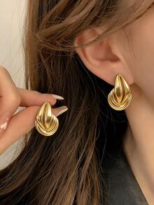 Khuyên tai vòng dày mạ vàng 14K, nhẹ và không gây dị ứng, là món quà trang sức lý tưởng cho phụ nữ. - F4-05 - Xem 2
