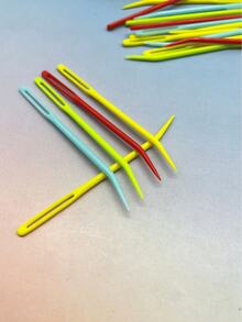 8支塑料弯针，4种颜色可选（黄、绿、红、蓝），塑料材质，弯针设计方便缝纫，无尖锐金属针尖，适用于软装、皮革工艺、玩偶制作、地毯修补、DIY缝纫工具 - 塑膠彎針 - 查看 3