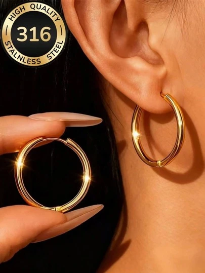 Orecchini a cerchio placcati in oro 18 carati in acciaio inossidabile 316, orecchini in acciaio al titanio ipoallergenici, orecchini a cerchio minimalisti e versatili, gioielli impermeabili per donne. Adatti per l'estate in spiaggia, per l'uso quotidiano, il lavoro, gli appuntamenti. Ottimo regalo per la fidanzata, la migliore amica per San Valentino, il compleanno, la laurea.