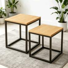 These industrial-style square side tables, made of wood and metal, measure 40 x 40 x 42 cm and 35 x 35 x 35 cm respectively. They are perfect for living rooms, bedrooms, or offices, and their nesting design allows one table to be stored under another, thus optimizing storage space. - Verschiedenfarbig - Übersicht 1