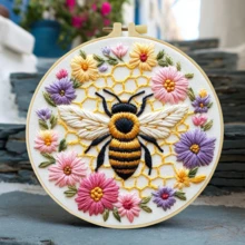 1 Set Handmade DIY Embroidery Kit, 20x20cm/7.9x7.9 Inches, Bee & Floral Pattern, Includes Embroidery Fabric, Instruction Manual, Embroidery Hoop, Needle & Thread, Suitable For Holiday Gifts, Home & Office Handmade Artwork, Gift For Friends Or Family - CXP0551-20X20 - View 5