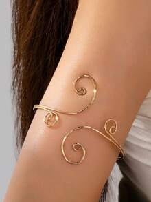Vòng tay nữ tối giản, rỗng ruột, thích hợp để đeo hàng ngày. - Vàng - Xem 8