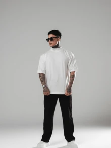 DMUNIZ Oversized Streetwear Basic Turtleneck Gym T-Shirt - Cream - View 5