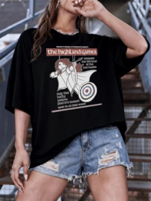 Arquera de cabello rizado lanzando flechas hacia un blanco colorido que simboliza la valentía y la determinación en los juegos tradicionales camiseta de mujer casual con estampado inspirador ideal para uso diario - Negro - Ver 6