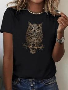 Golden Owl With A Deep Gaze Symbolizing Wisdom And Inner Power On Mystical Branches In Elegant Geometric Strokes. Women's Casual Modern Comfortable T-Shirt For Everyday Wear - 黑色 - 查看 8
