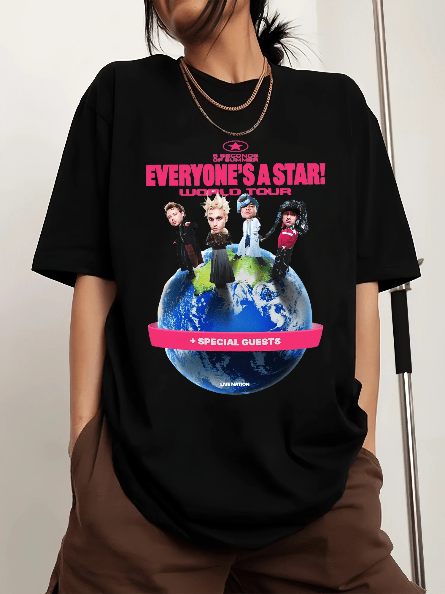 Everyone's A Star Inspired Tour Shirt 2026, Vintage-Konzert-Stil T-Shirt, Musik-Fan-Grafik-T-Shirt, Sweatshirt & Hoodie. Bedrucktes Herren-Mode-Kurzarm-Sport-T-Shirt mit Rundhalsausschnitt, bequem und vielseitig, . - Schwarz - Übersicht 1