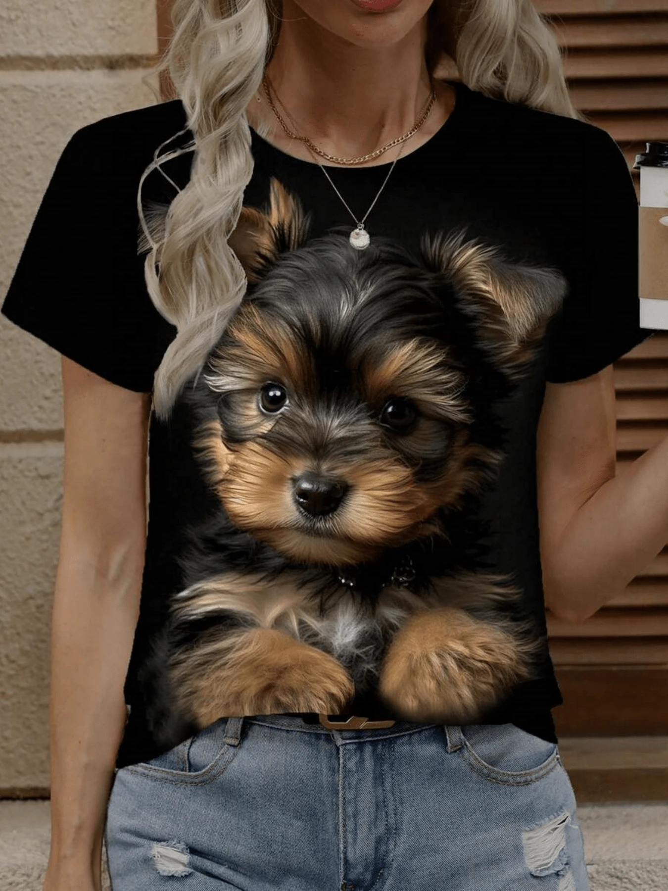 A Small Yorkshire Terrier Puppy With A Tender Gaze Symbolizes Tenderness And Friendship, Conveying A Feeling Of Deep Affection. Ideal For Animal Lovers. Comfortable And Casual Women's T-Shirt For Everyday Wear. - 黑色 - 查看 1