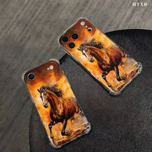 Funda para teléfono con patrón Caballos marrones galopan sobre los lomos de llamas de color naranja amarillento., compatible con iPhone 17, 16, 15, 14, 13, 12, 11 Pro Max, Plus,  S y A,  Redmi POCO  OPPO Honor. Diseño ligero, antideslizante y a prueba de golpes. - transparente - Ver 6