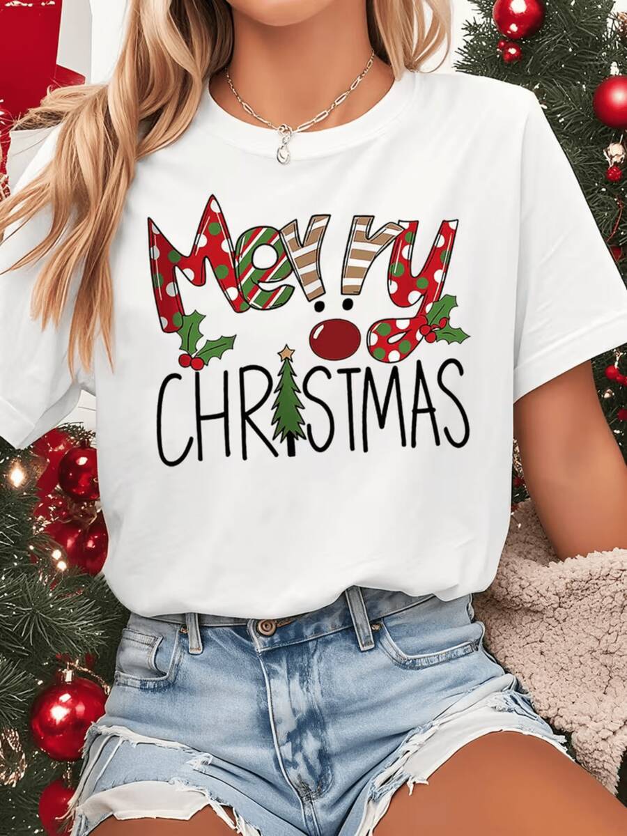 Letras coloridas que celebran la alegría navideña con hojas de acebo y un árbol que simboliza unión esperanza y amor al compartir camiseta de mujer moderna y festiva para temporada de celebración - Blanco - Ver 1