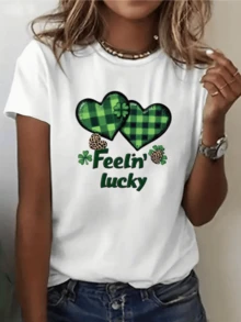 Two Hearts With Green Squares And Clovers Symbolize Positive Energy, Good Fortune, And Festive Joy With A Touch Of Modern Confidence. Comfortable Casual Women's T-Shirt Ideal For Wearing On Happy Days. - 白色 - 查看 8