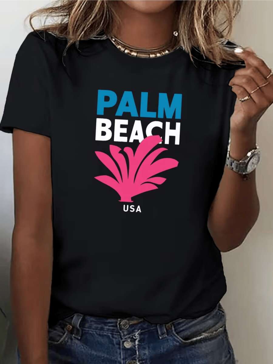 Pink Palm Tree Evoking The Sea Breeze And Tropical Energy Of Sunlit Coasts With Large Letters Inspiring Freshness And Freedom. Casual Women's T-Shirt For Summer And Beach - 黑色 - 查看 1