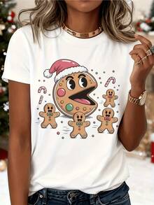 A Giant Cookie Wearing A Christmas Hat Chasing Gingerbread Men Amidst Candy Canes Conveys Humor And Festive Spirit. Funny Christmas Casual Women's T-Shirt - 白色 - 查看 1