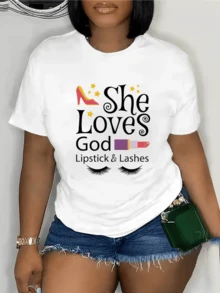Red Heels With Gold Stars Express A Joyful And Feminine Faith, Accompanied By Defined Eyelashes And Lipstick That Symbolizes Self-Love And Inner Strength. A Modern, Comfortable, Casual Women's T-Shirt For Everyday Wear. - 白色 - 查看 8