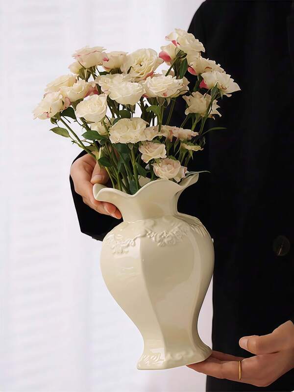 A Vintage French-Style Embossed Resin Vase Featuring A Round, Carved Rose Design. This Elegant Desktop Flower Pot Is Perfect For Home Decor, And Its Hydroponic Floral Vase Is Undeniably Attractive. Ideal For Use As A Living Room Or Bedroom Decoration, Office Desk Arrangement, Home Decor, Centerpiece, Or Desktop Decorative Glass Vase.