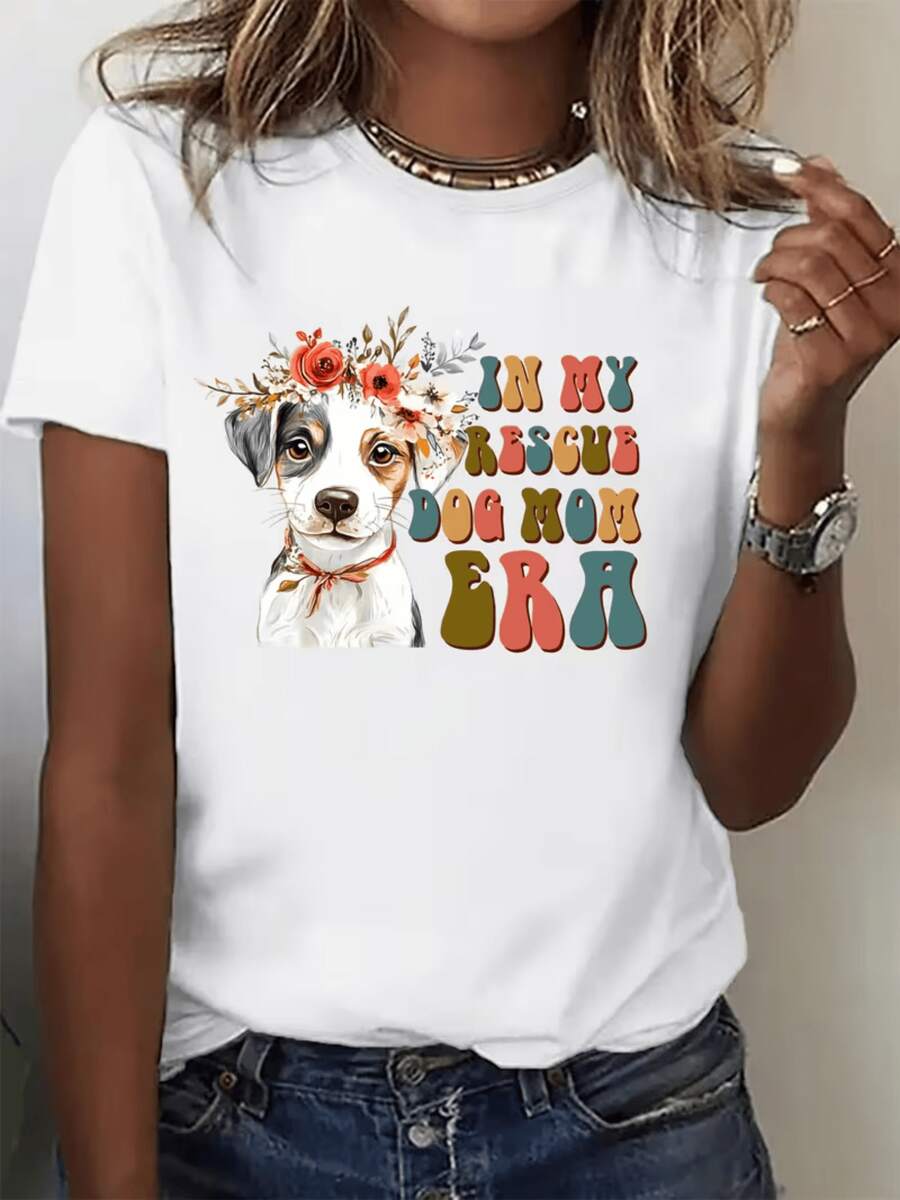 Flores coloridas alrededor de un perro que simbolizan amor y ternura con mensaje alegre que celebra a las madres de perros rescatados camiseta de mujer casual cómoda para diario - Blanco - Ver 1