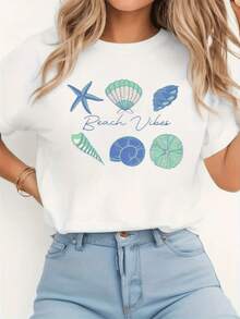 Seashells And Starfish Evoke The Calm Of The Ocean And The Freshness Of Summer With The Message Beach Vibes, Ideal For Sunny Days. Casual, Comfortable And Modern Women's T-Shirt - 白色 - 查看 1