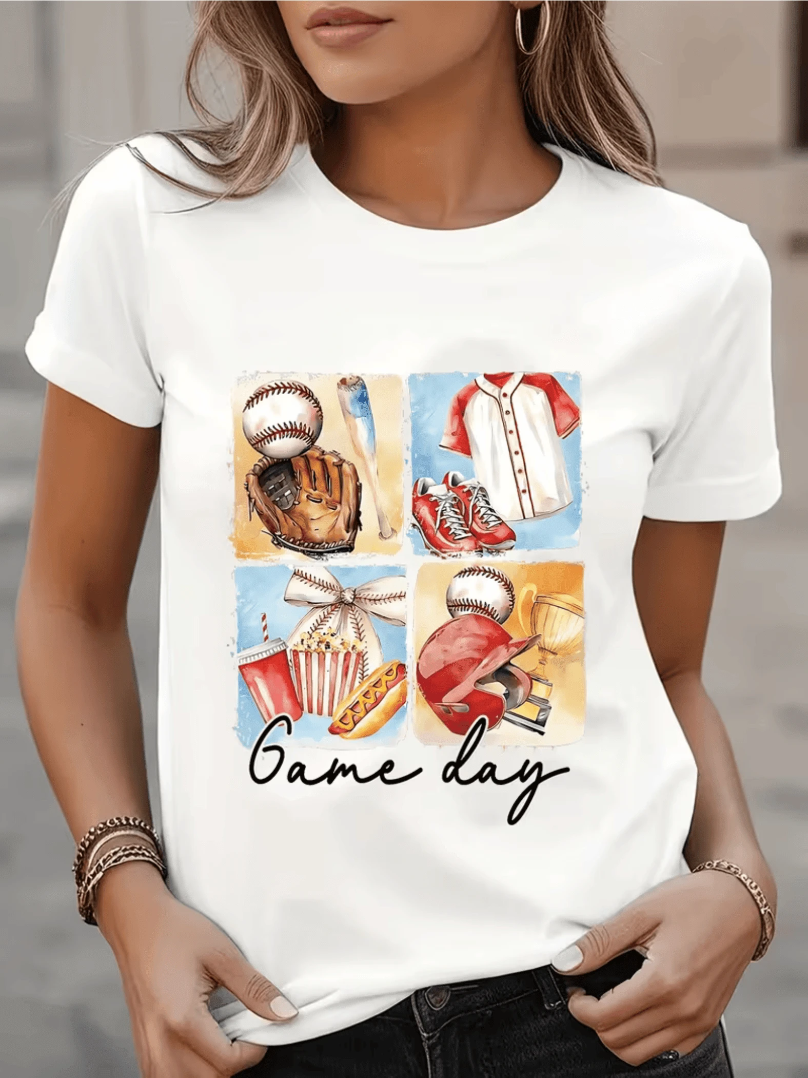 Cuatro cuadros que representan la pasión por el día del juego con guante pelota zapatos refresco hot dog casco y trofeo celebrando la energía deportiva camiseta de mujer casual cómoda y moderna - Blanco - Ver 1
