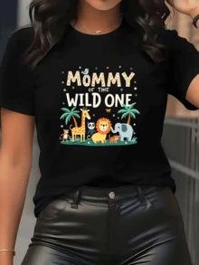 Vibrant Jungle With Lions, Giraffes, Elephants, Pandas, And Palm Trees Symbolizing Freedom, Joy, And Connection With Nature. Comfortable Casual Women's T-Shirt, Ideal For Warm Days. - 黑色 - 查看 1