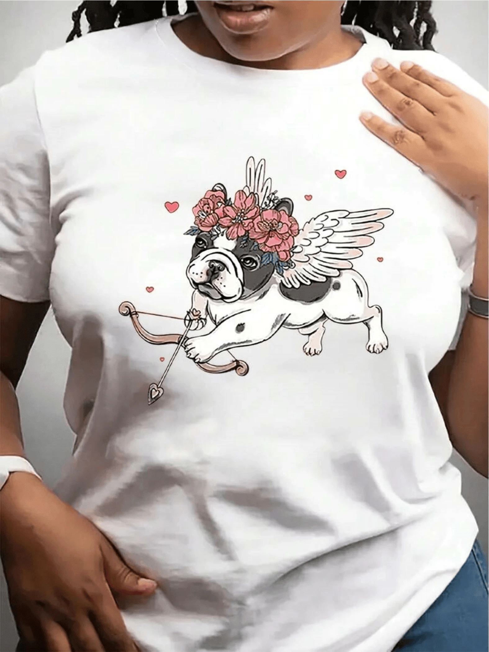Winged Bulldog With Pink Flowers On Its Head Holding A Bow Shooting Arrows Of Love Surrounded By Small Hearts Symbolizing Tenderness, Joy And Romance. Comfortable Casual Women's T-Shirt For Everyday Wear - 白色 - 查看 1