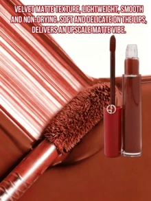 Son lì Giorgio Armani Velvet Lipstick #206, 6.5ml (dung tích đầy đủ)/3ml (dung tích mẫu thử), chất son lì mịn mượt, độ lên màu cao, lâu trôi và không lem, công thức thoải mái không gây khô môi, làm sáng da, không vón cục hay bong tróc, tạo màu sắc đậm đà, phù hợp với mọi tông da, cần thiết cho trang điểm hàng ngày, hẹn hò, dự tiệc, món quà Giáng sinh và Ngày Valentine hoàn hảo. - 206 bậc thầy môi - Xem 11