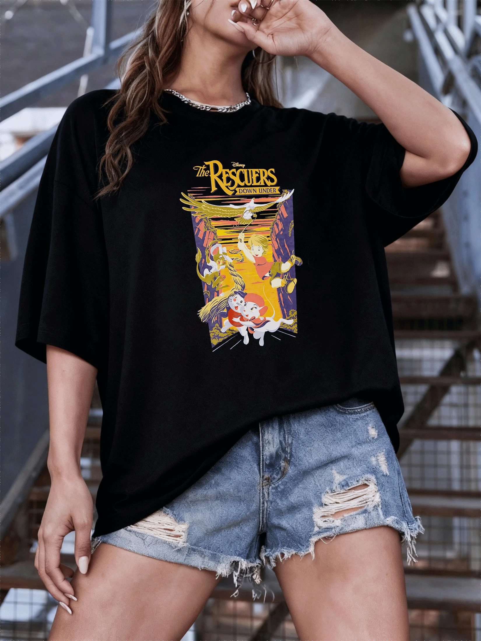 Adventure Through The Mountains With A Great Golden Eagle Lifting A Brave Young Man Accompanied By Animals That Demonstrate Teamwork, Hope And Friendship. Comfortable Casual Women's T-Shirt For Everyday Wear. - 黑色 - 查看 1