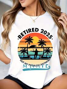 Atardecer tropical con palmeras que simbolizan libertad y descanso tras la jubilación figura de persona disfrutando en la playa bajo un cielo colorido camiseta de mujer casual para vacaciones y tiempo libre - Blanco - Ver 8
