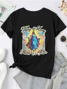 Figura sagrada rodeada de rayos dorados que simbolizan esperanza protección espiritual y fe luminosa en tiempos de dificultad camiseta de mujer casual moderna cómoda para uso diario - Negro - Ver 1