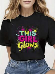 Frases motivadoras con explosión de colores brillantes que simbolizan energía y confianza personal resaltando la fuerza interior femenina camiseta de mujer casual moderna cómoda para uso diario - Negro - Ver 1