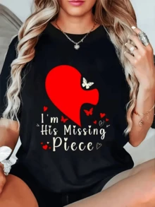 Corazón rojo con mariposas que simboliza el amor incompleto que se completa al encontrar su parte perdida reflejando ternura y conexión profunda camiseta de mujer casual moderna cómoda - Negro - Ver 8