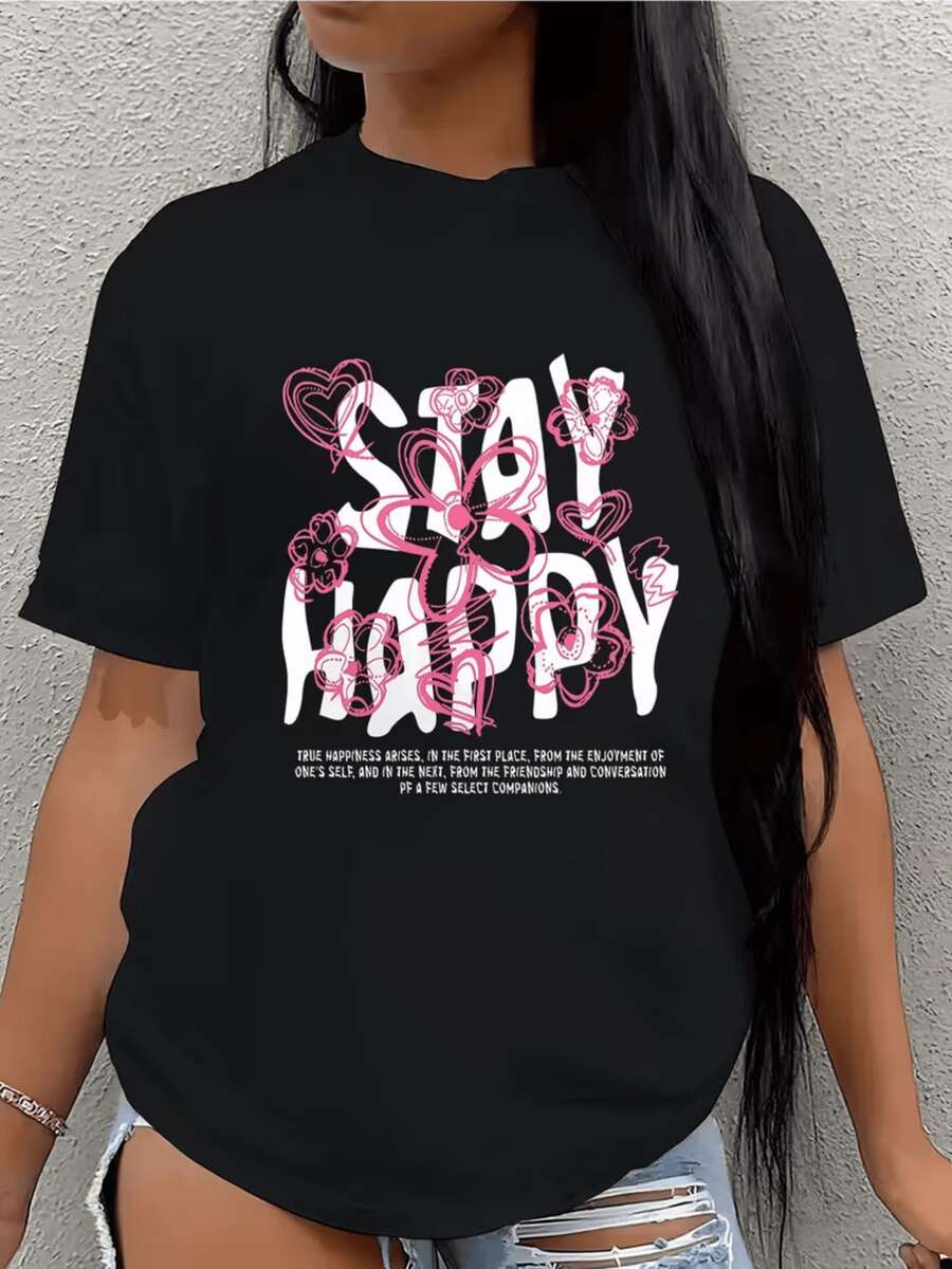 Pink Flowers And Intertwined Hearts Represent Joy, Self-Love, And Positive Energy That Inspire Confidence And Optimism In Every Moment. A Modern And Comfortable Casual Women's T-Shirt For Everyday Wear. - 黑色 - 查看 1