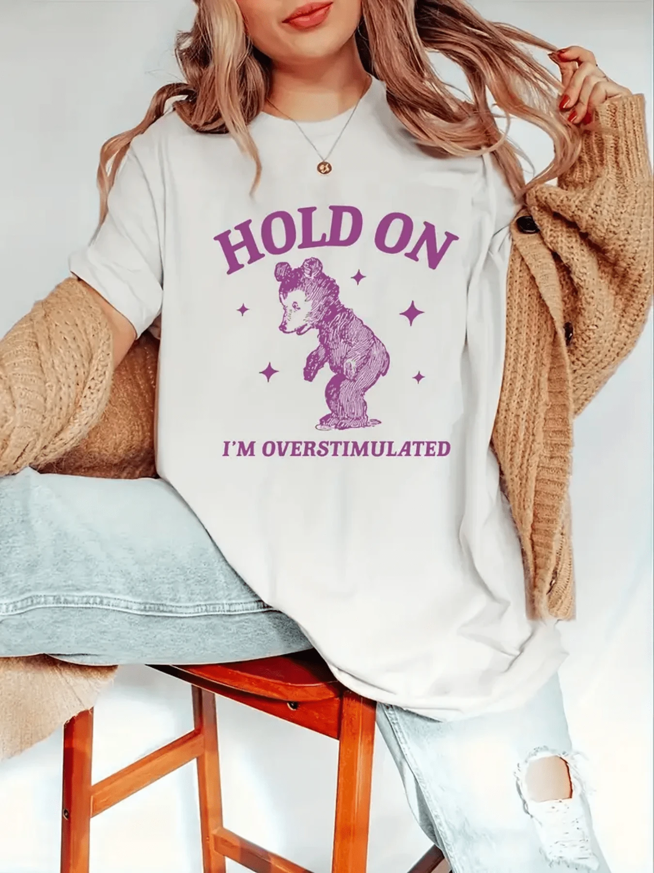 A Small Purple Bear Walking Among Stars Symbolizes Tenderness, Inner Strength, And The Need For Calm, Reflecting A Positive Emotional Balance. A Comfortable, Casual Women's T-Shirt With A Modern Message, Perfect For Everyday Wear. - 白色 - 查看 1