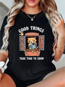 Gato tierno regando flores en una ventana de madera con mensaje motivador que inspira paciencia y crecimiento interior para momentos tranquilos camiseta de mujer casual y cómoda para uso diario - Negro - Ver 1