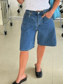 Women's Stylish, Plain-Colored, Loose-Fitting Denim Shorts With A Zip And Button Closure, Knee-Length, Ideal For The Beach And Everyday Wear. - 藍色 - 查看 6