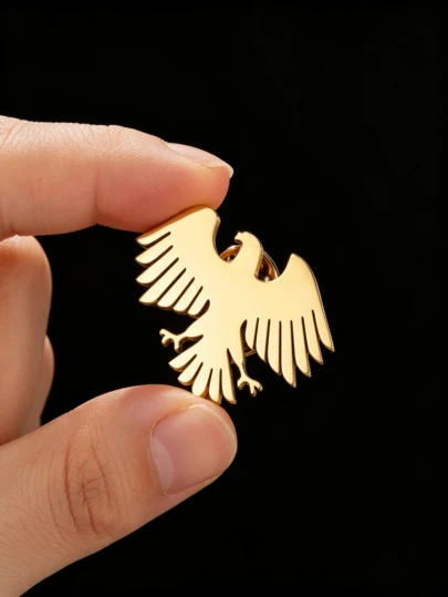 Stainless Steel Vintage Eagle Brooch, Unisex Lapel Pin, Men's Business Suit Lapel Pin, Gold-Tone Finish, Fashionable And Elegant Formal Accessory, Refined Casual Accessory, Wedding Accessory, Suitable As Birthday Gift For Boyfriend/Girlfriend, Gift For Husband, Father's Day Gift