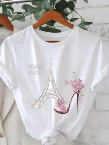 Eiffel Tower Adorned With Pink Flowers And An Elegant Heel Symbolizing The Femininity And Beauty Of Paris. Modern Women's T-Shirt For Casual And Urban Wear. - 白色 - 查看 1