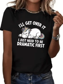 Un unicornio con expresión divertida y actitud relajada transmite humor y autenticidad recordando mantener la calma ante cualquier situación camiseta de mujer casual divertida y cómoda para uso diario - Negro - Ver 8